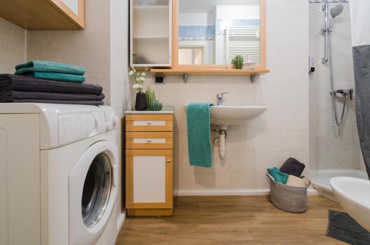 Interno 76 Di Tss' - Splendido Appartamento Con Balcone Tranquillo & Parcheggio Privato - Perfetto Per Famiglie トレント エクステリア 写真